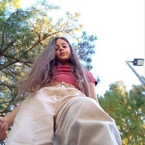 Meet your Posher, Lina